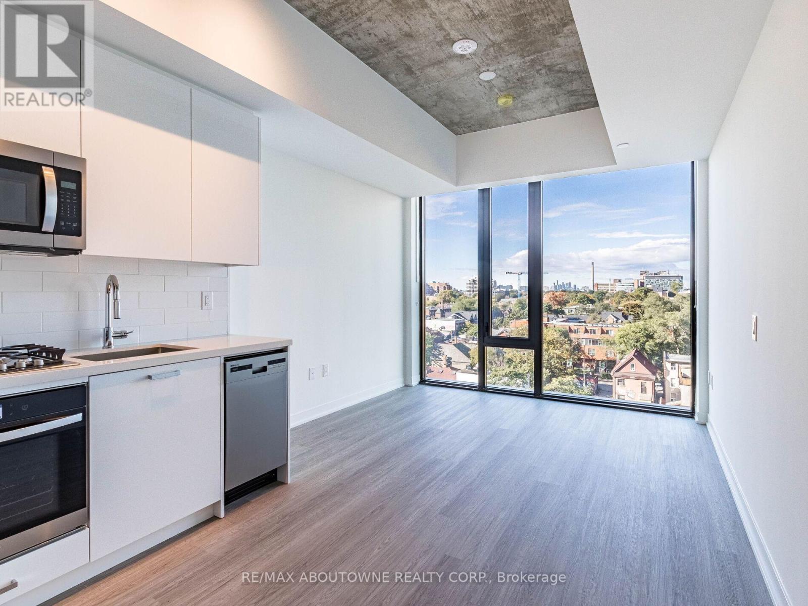 703 - 195 Mccaul Street, Toronto, Ontario  M5T 1W6 - Photo 10 - C12472552