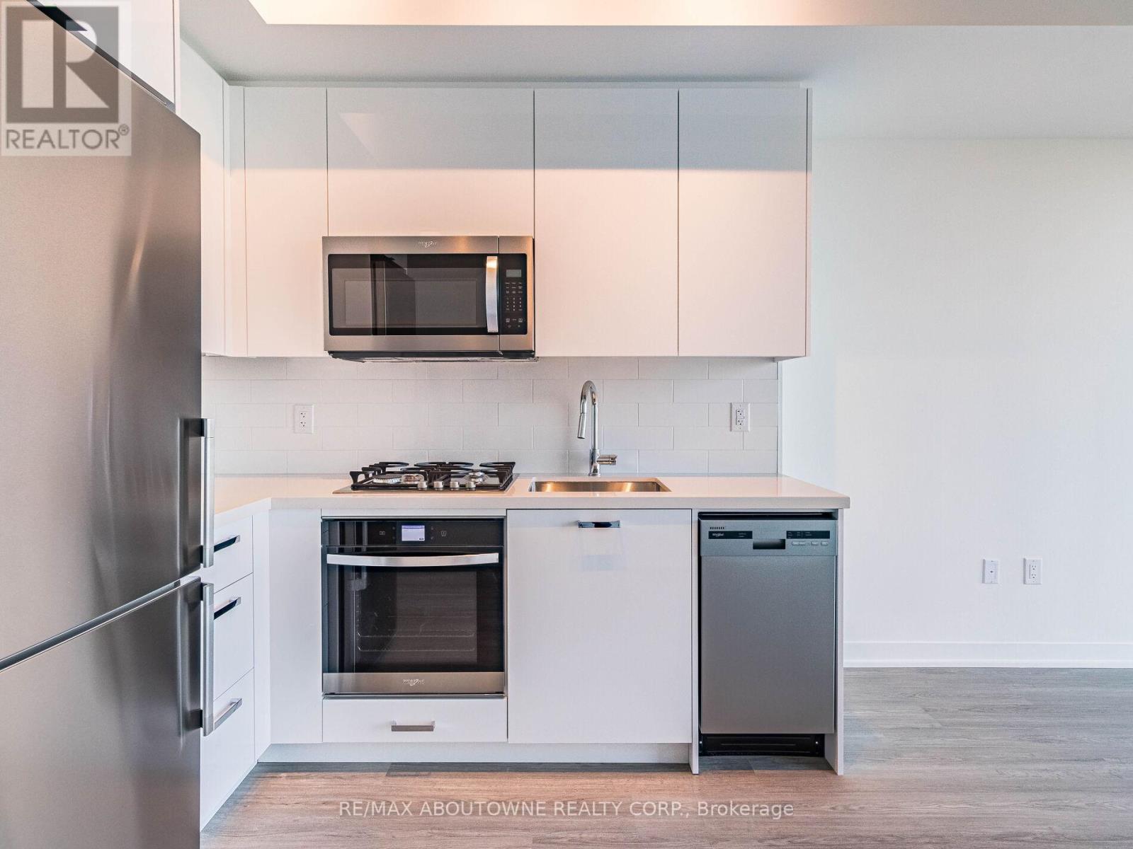 703 - 195 Mccaul Street, Toronto, Ontario  M5T 1W6 - Photo 11 - C12472552