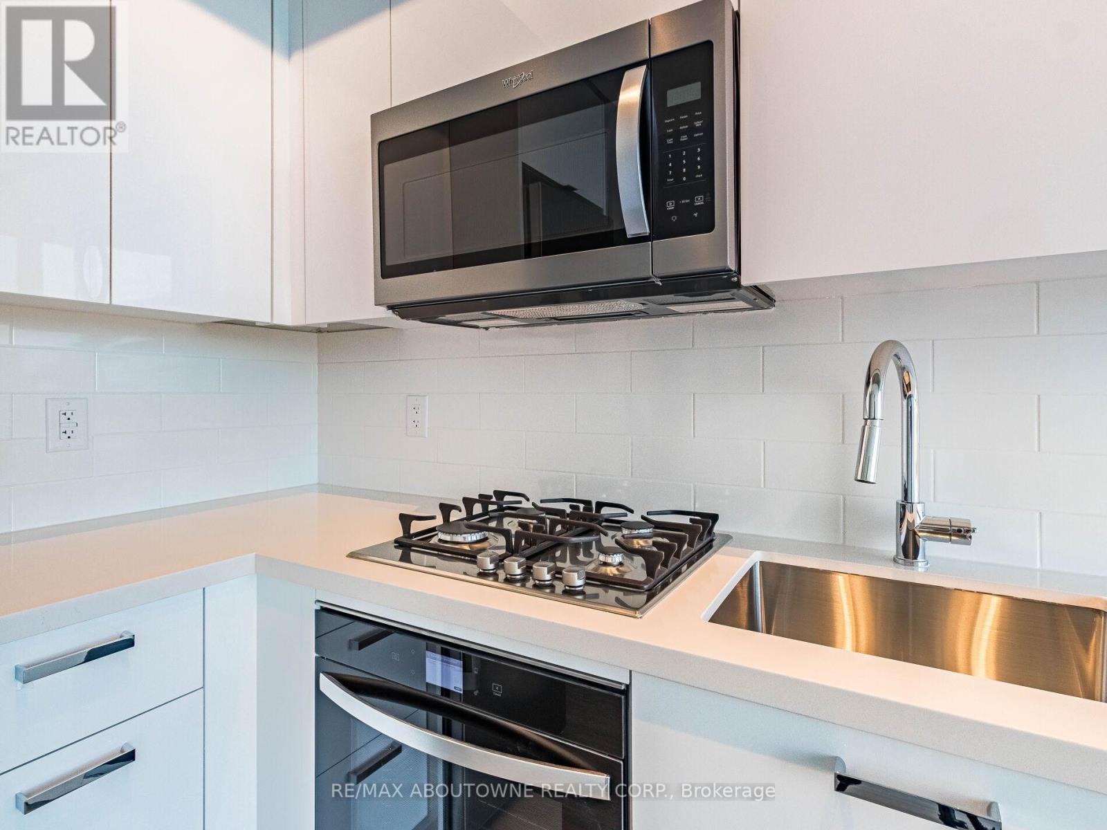 703 - 195 Mccaul Street, Toronto, Ontario  M5T 1W6 - Photo 14 - C12472552