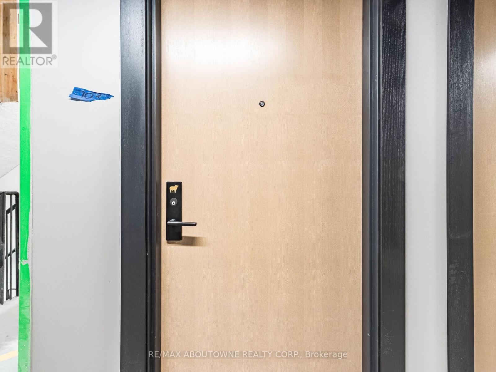 703 - 195 Mccaul Street, Toronto, Ontario  M5T 1W6 - Photo 5 - C12472552