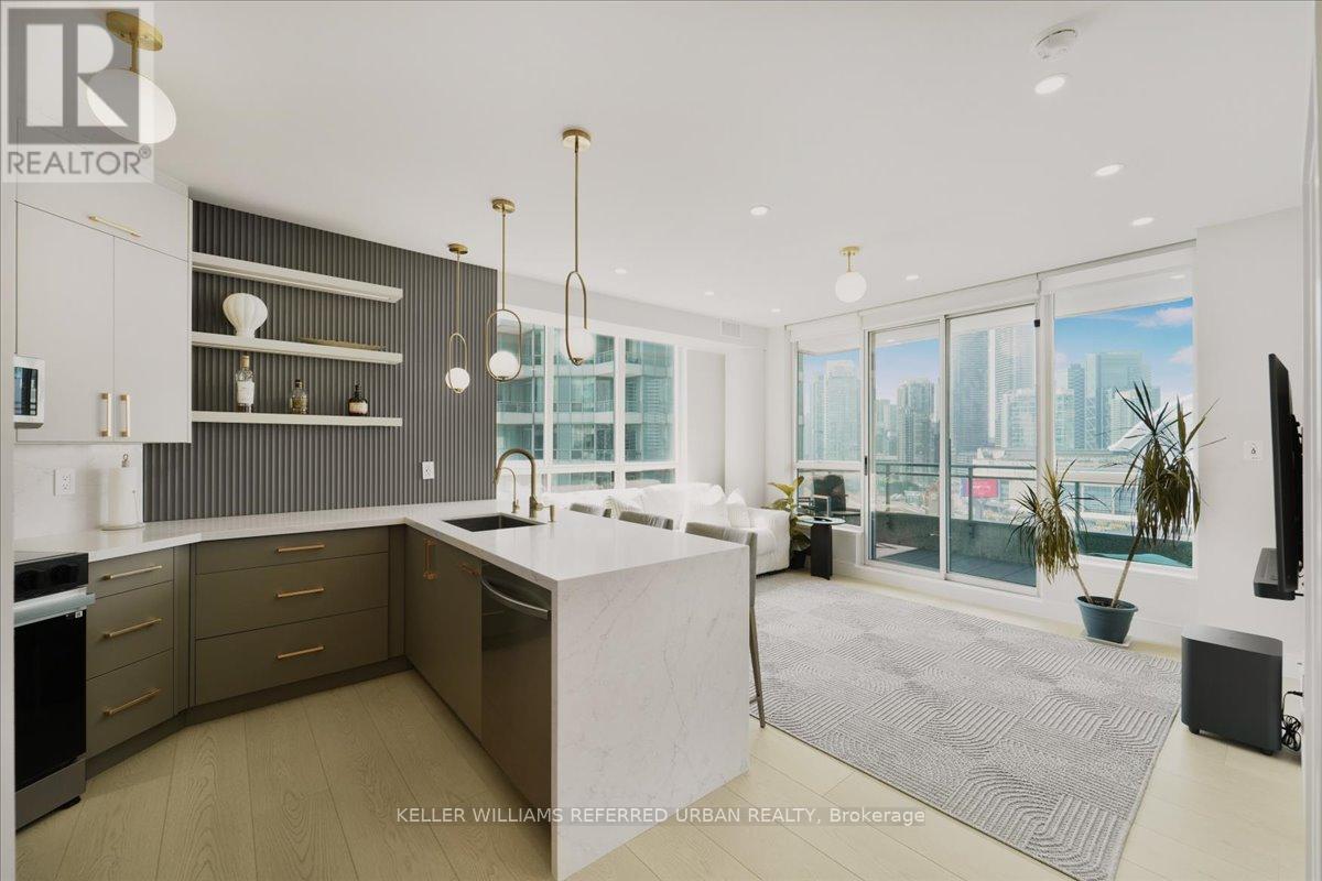 2011 - 228 Queens Quay W, Toronto (Waterfront Communities), Ontario  M5J 2X1 - Photo 6 - C12472553