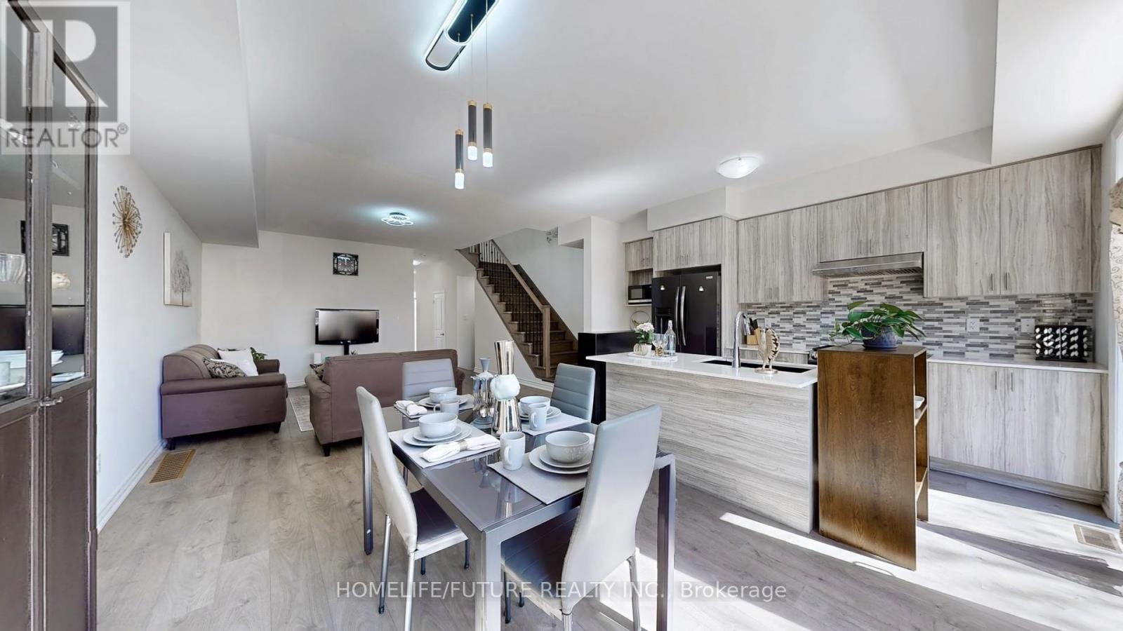 348 Okanagan Path, Oshawa (Donevan), Ontario  L1H 0A7 - Photo 13 - E12472564