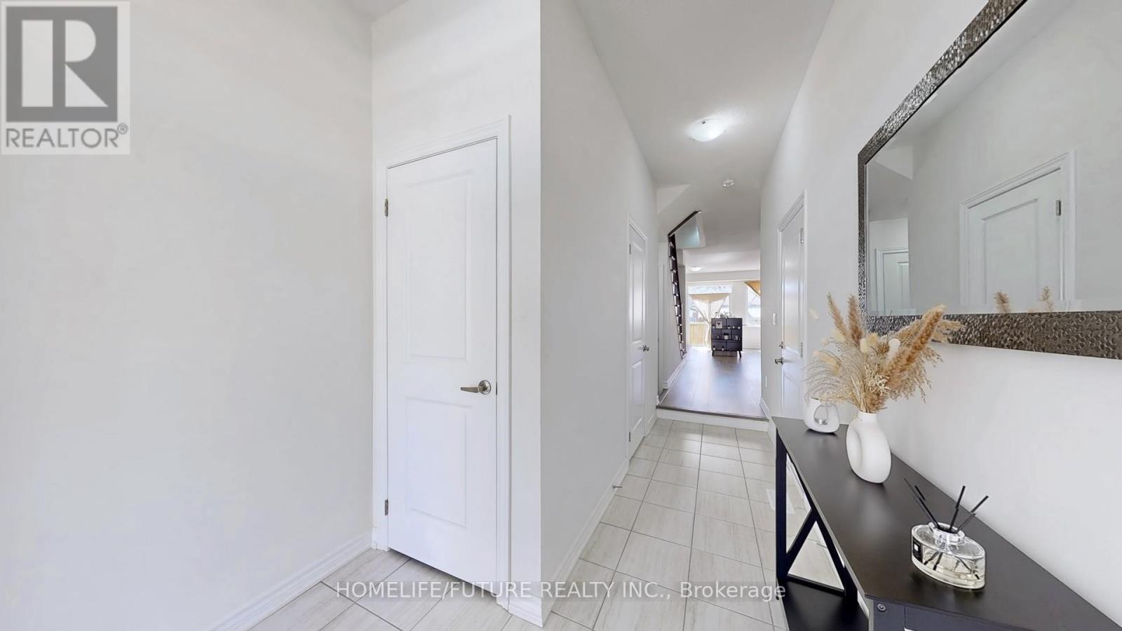 348 Okanagan Path, Oshawa (Donevan), Ontario  L1H 0A7 - Photo 15 - E12472564