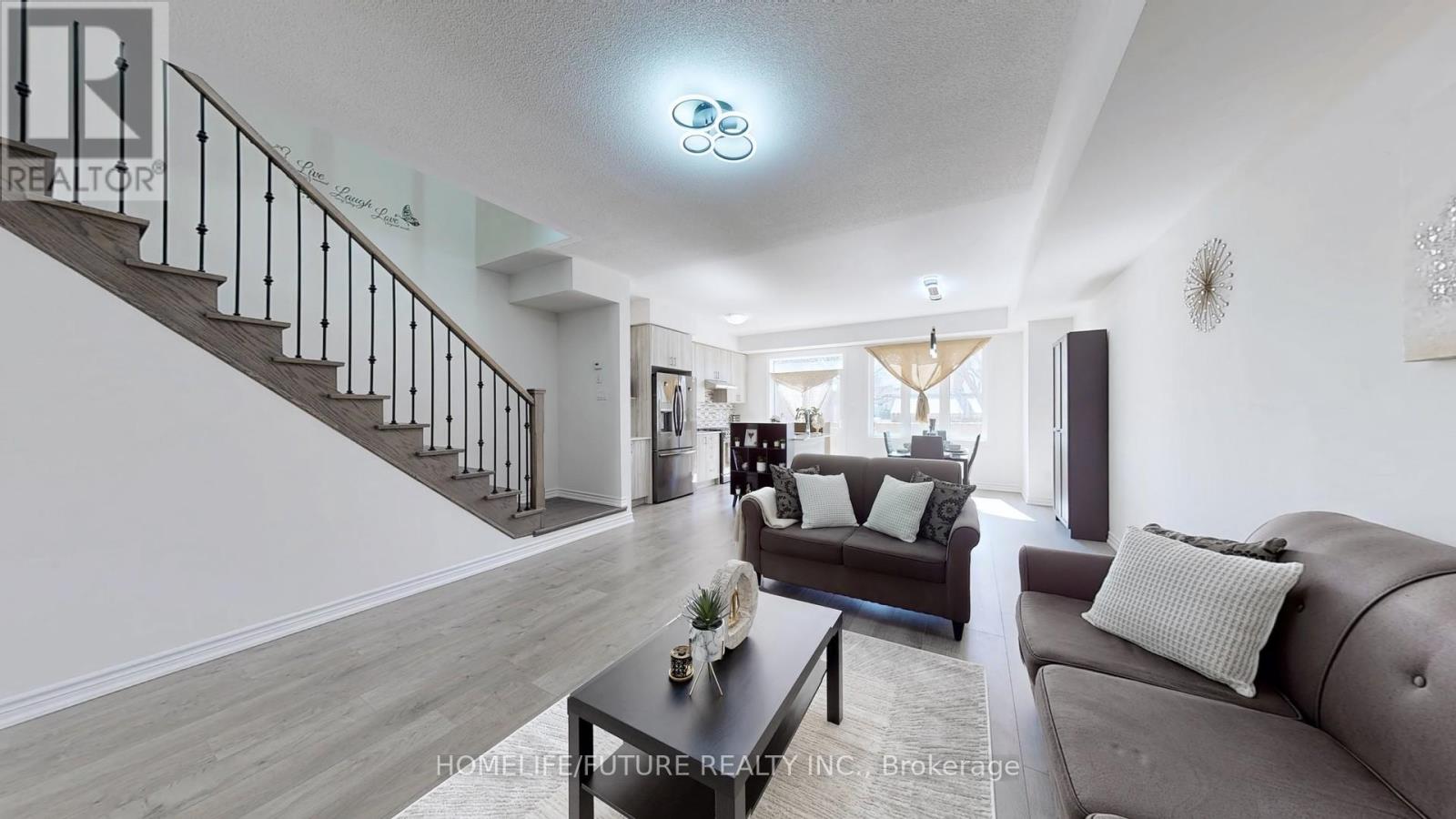 348 Okanagan Path, Oshawa (Donevan), Ontario  L1H 0A7 - Photo 6 - E12472564