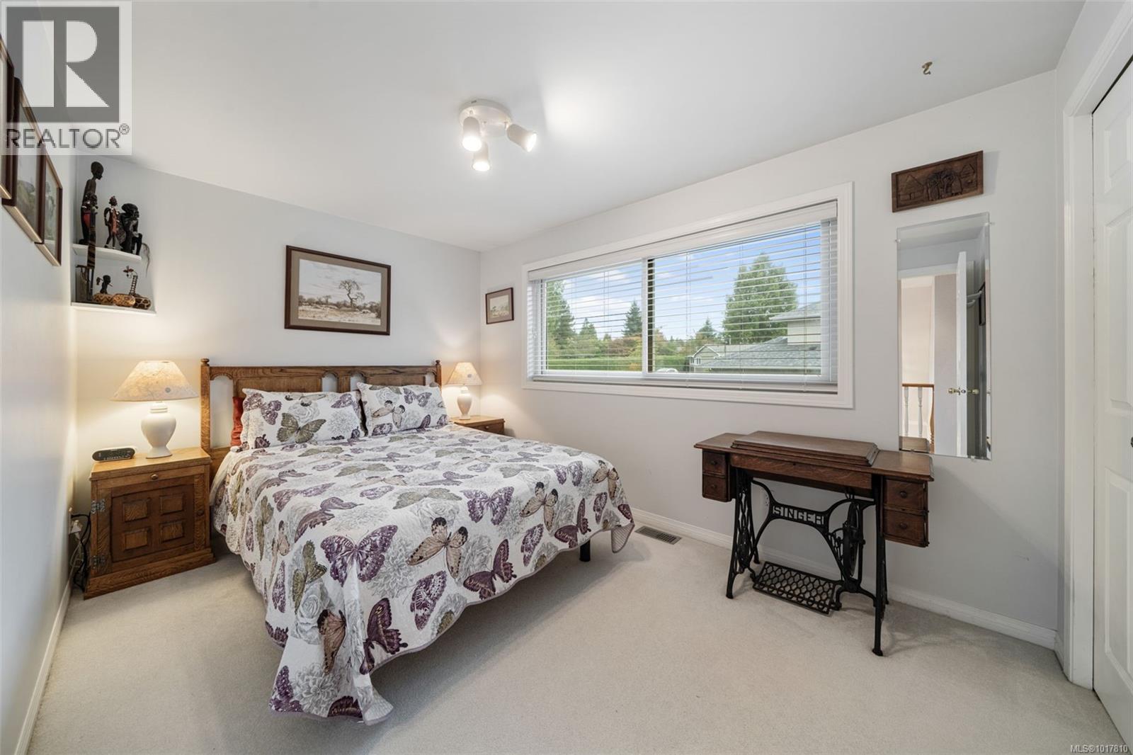 1741 Barrie Rd, Saanich, British Columbia  V8N 2W4 - Photo 28 - 1017810