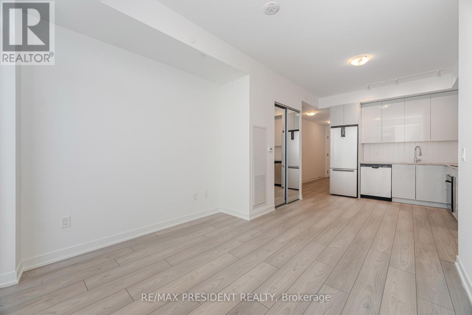 501 - 474 Caldari Road, Vaughan, Ontario  L4K 0R5 - Photo 12 - N12472571