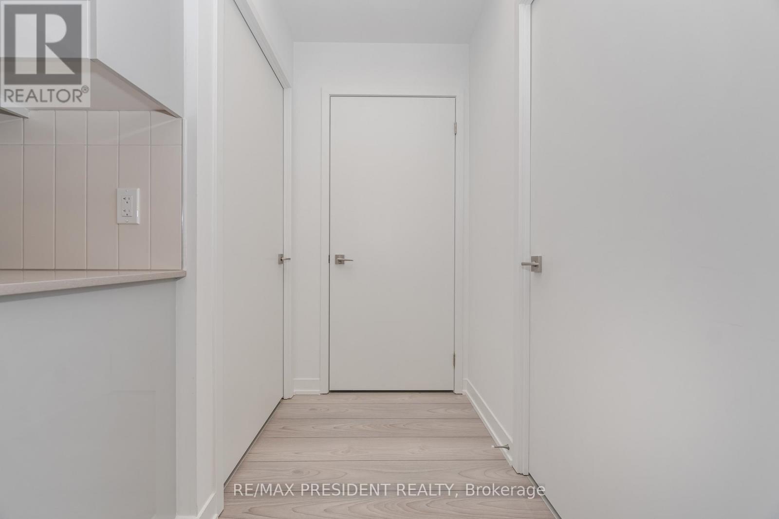 501 - 474 Caldari Road, Vaughan, Ontario  L4K 0R5 - Photo 15 - N12472571