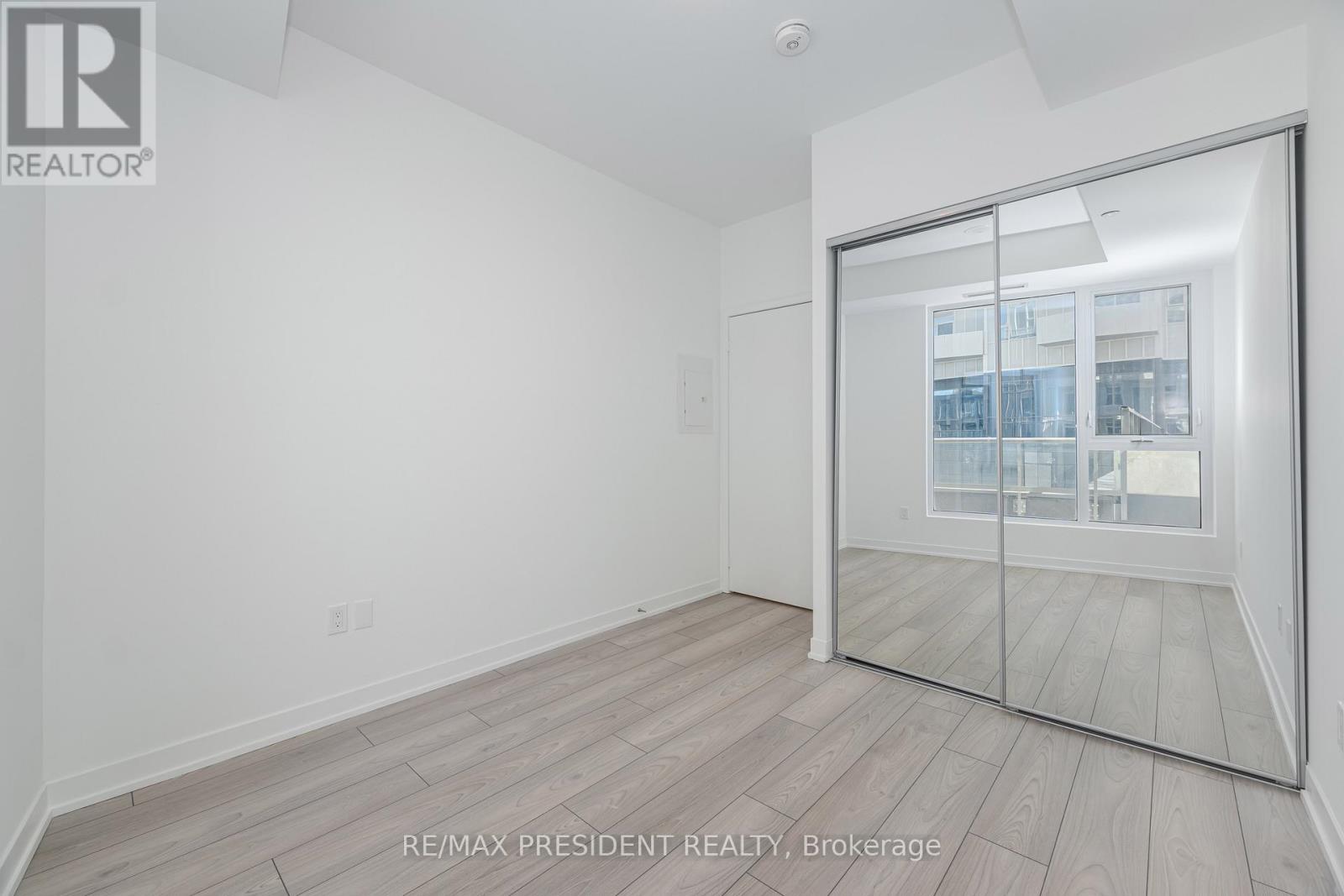 501 - 474 Caldari Road, Vaughan, Ontario  L4K 0R5 - Photo 17 - N12472571