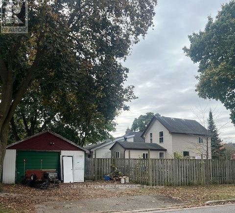 118 Delaware Street, London East, Ontario  N5Z 2N5 - Photo 3 - X12469323