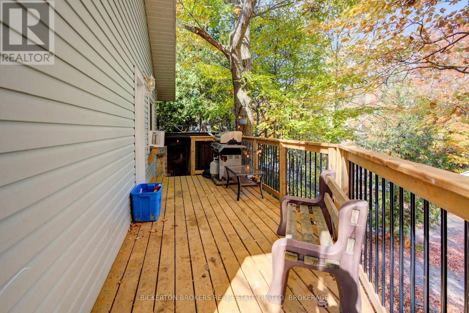 40 Greer Point Lane, Front Of Leeds & Seeleys Bay, Ontario  K0E 1L0 - Photo 13 - X12472651