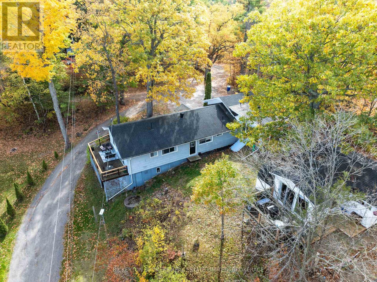 40 Greer Point Lane, Front Of Leeds & Seeleys Bay, Ontario  K0E 1L0 - Photo 2 - X12472651