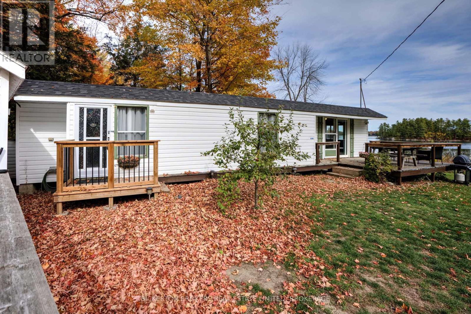 40 Greer Point Lane, Front Of Leeds & Seeleys Bay, Ontario  K0E 1L0 - Photo 21 - X12472651