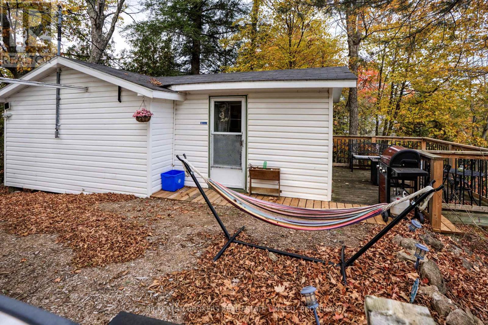 40 Greer Point Lane, Front Of Leeds & Seeleys Bay, Ontario  K0E 1L0 - Photo 34 - X12472651