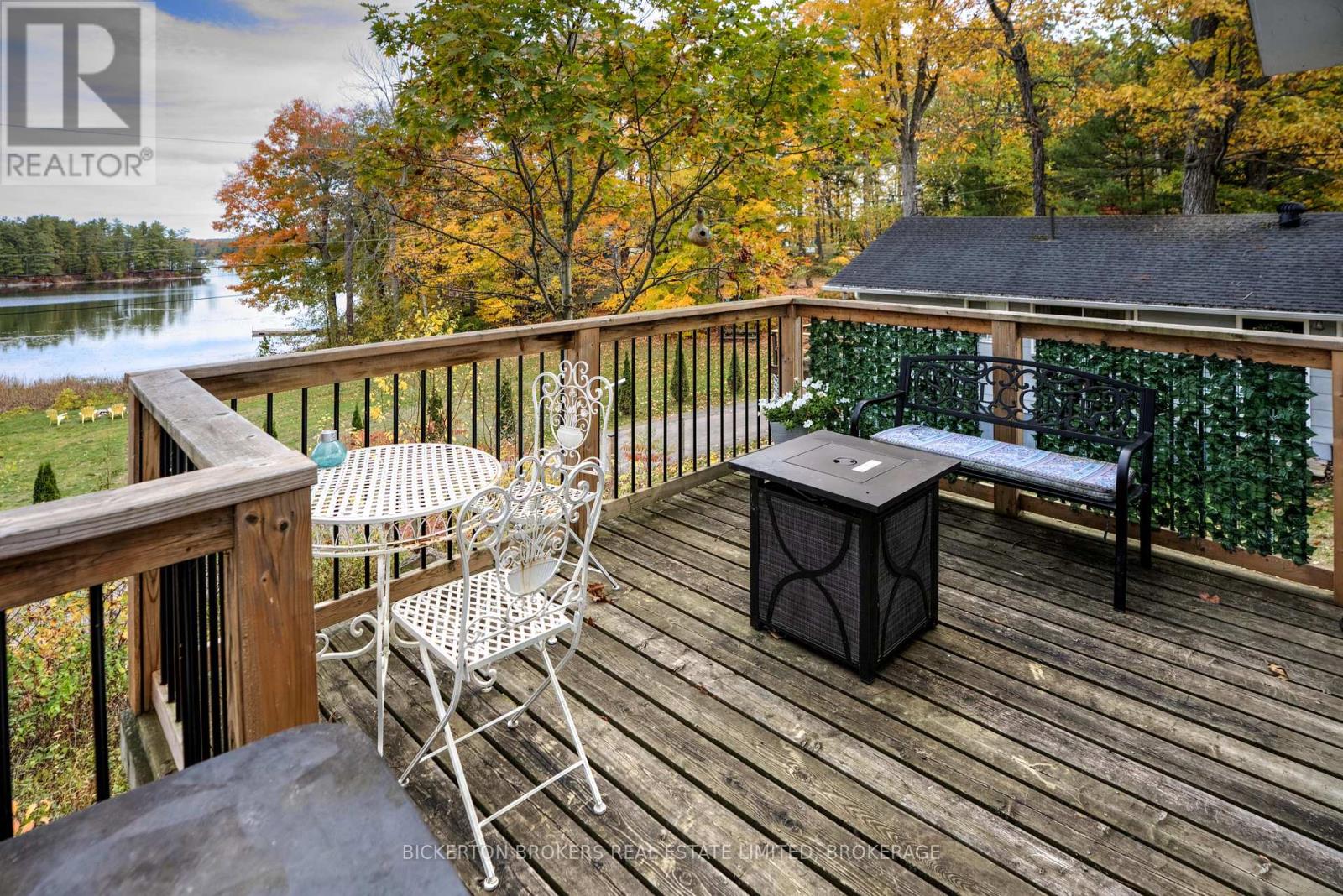 40 Greer Point Lane, Front Of Leeds & Seeleys Bay, Ontario  K0E 1L0 - Photo 36 - X12472651