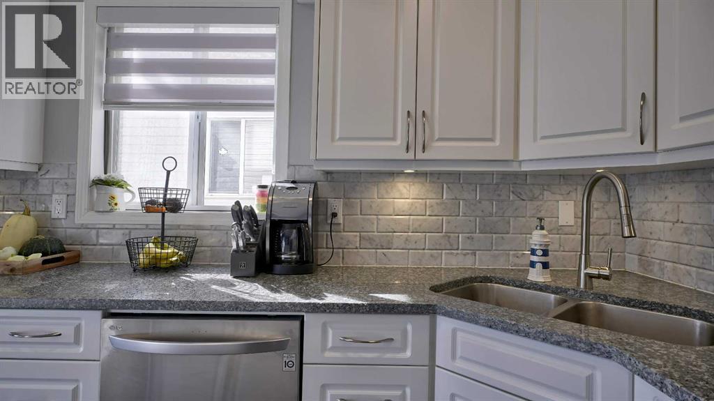 9, 567 Edmonton Trail Ne, Airdrie, Alberta  T4B 2L4 - Photo 19 - A2256383