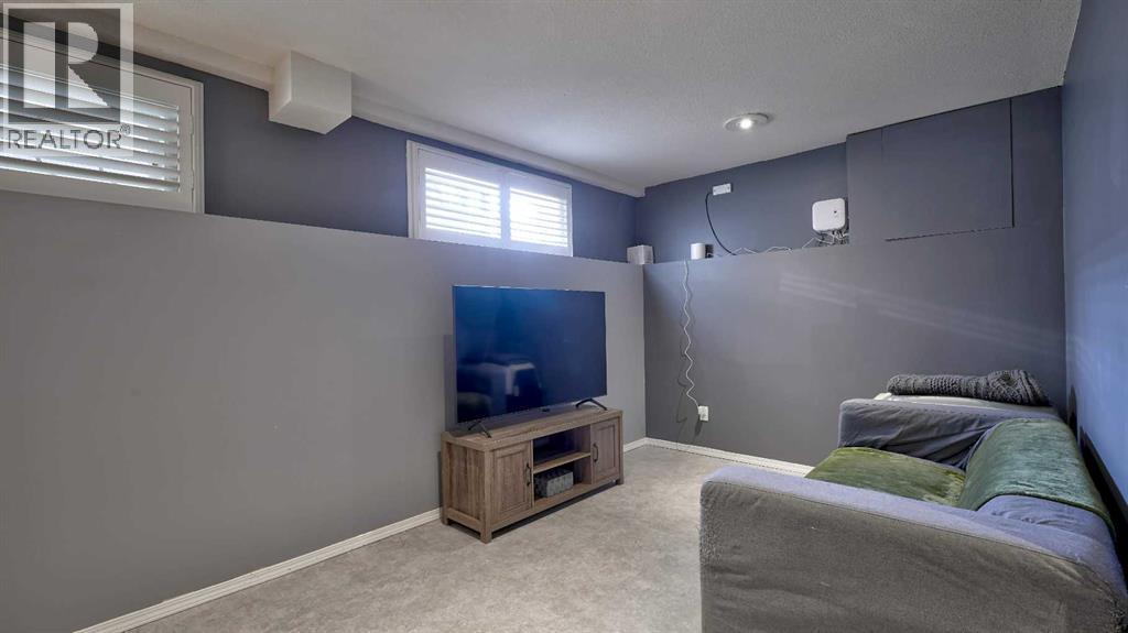 9, 567 Edmonton Trail Ne, Airdrie, Alberta  T4B 2L4 - Photo 36 - A2256383