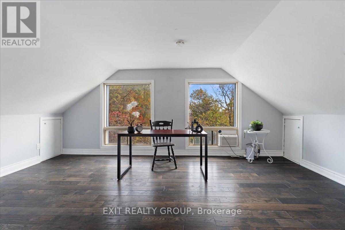 895 English Settlement Road, Quinte West, Ontario K8V 5P7 - Photo 20 - X12472594