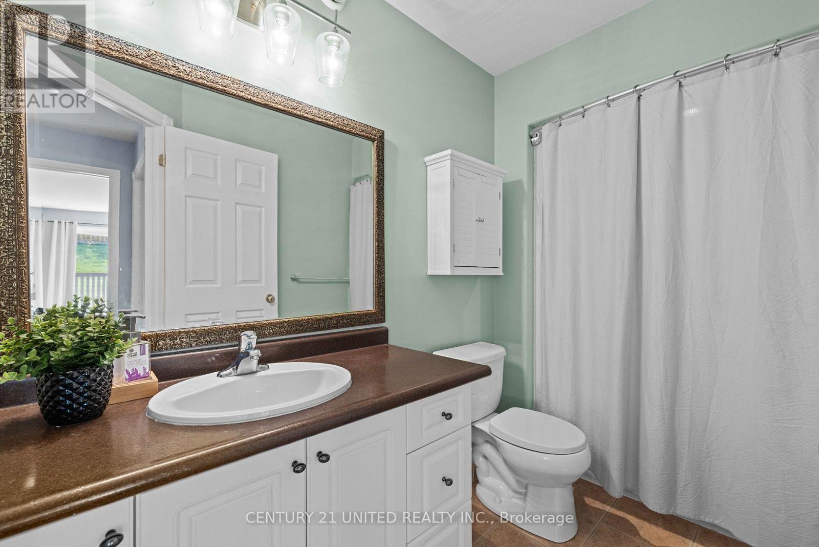 385 Bianco Crescent, Peterborough, Ontario  K9K 0A5 - Photo 12 - X12472657