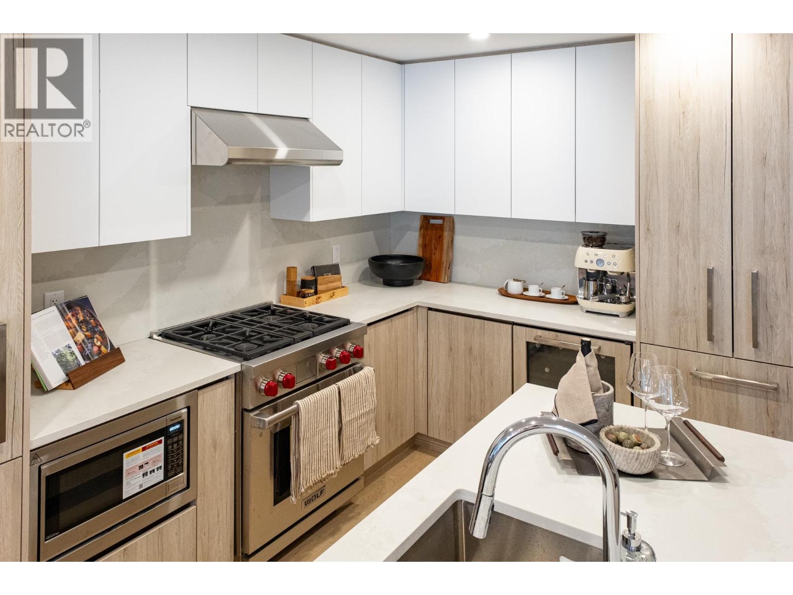 Th2 423 6th Street, West Vancouver, British Columbia  V7T 0A1 - Photo 4 - R3059881