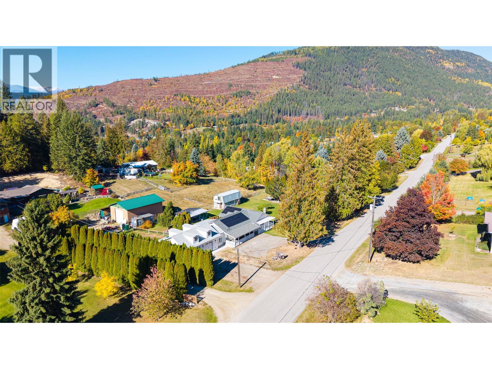 5145 Elsie Holmes Road, Wynndel, British Columbia  V0B 2N1 - Photo 8 - 10366232