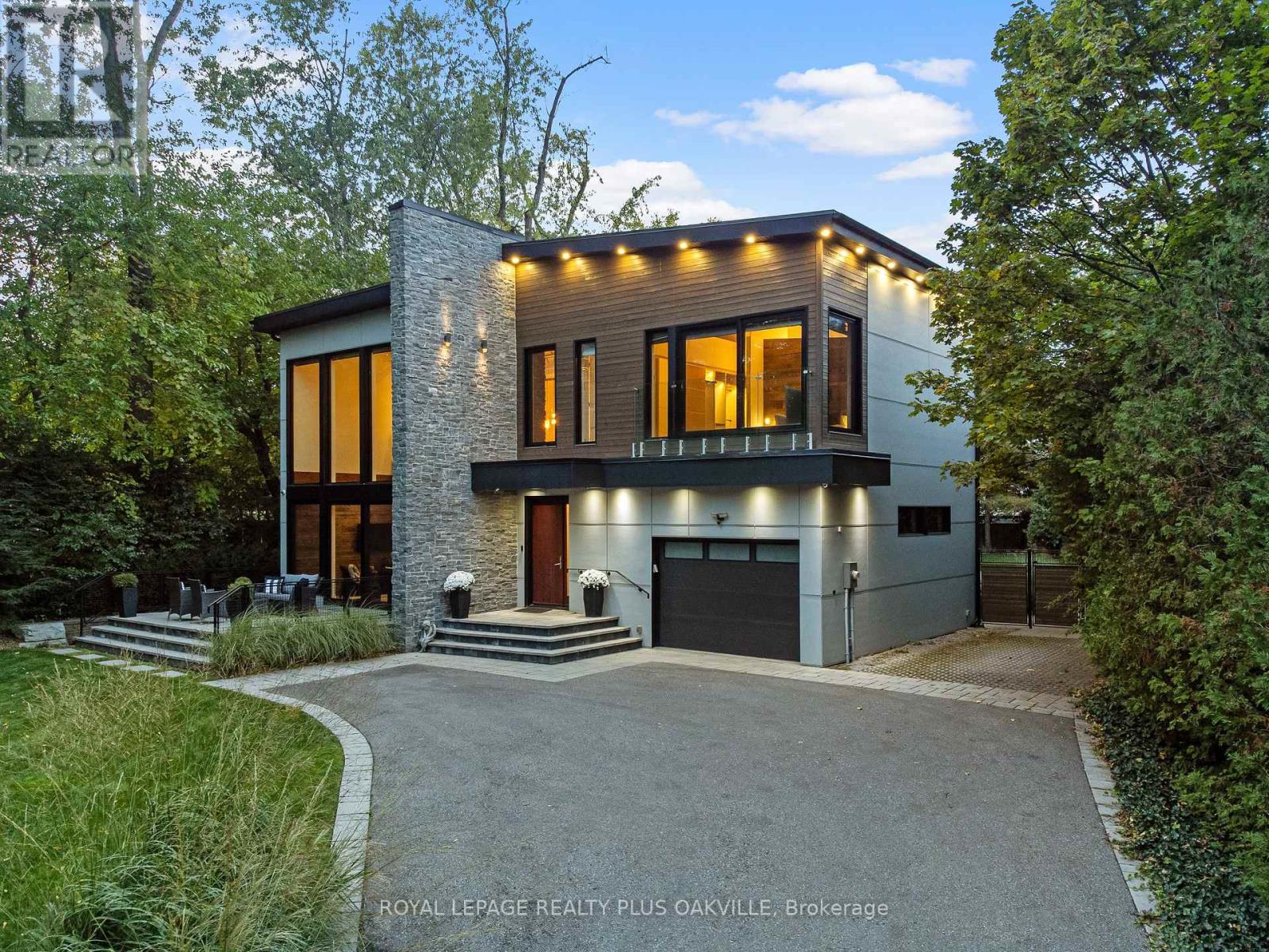 1207 STIRLING DRIVE, Oakville, Ontario