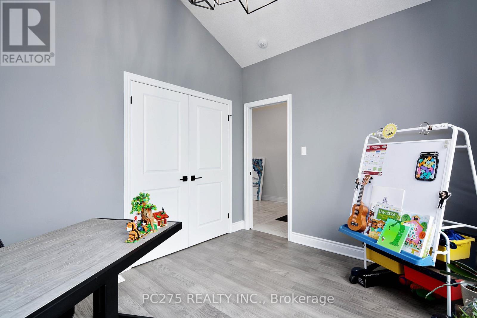 10 - 2022 Upperpoint Boulevard, London South, Ontario  N6K 4M9 - Photo 19 - X12472673