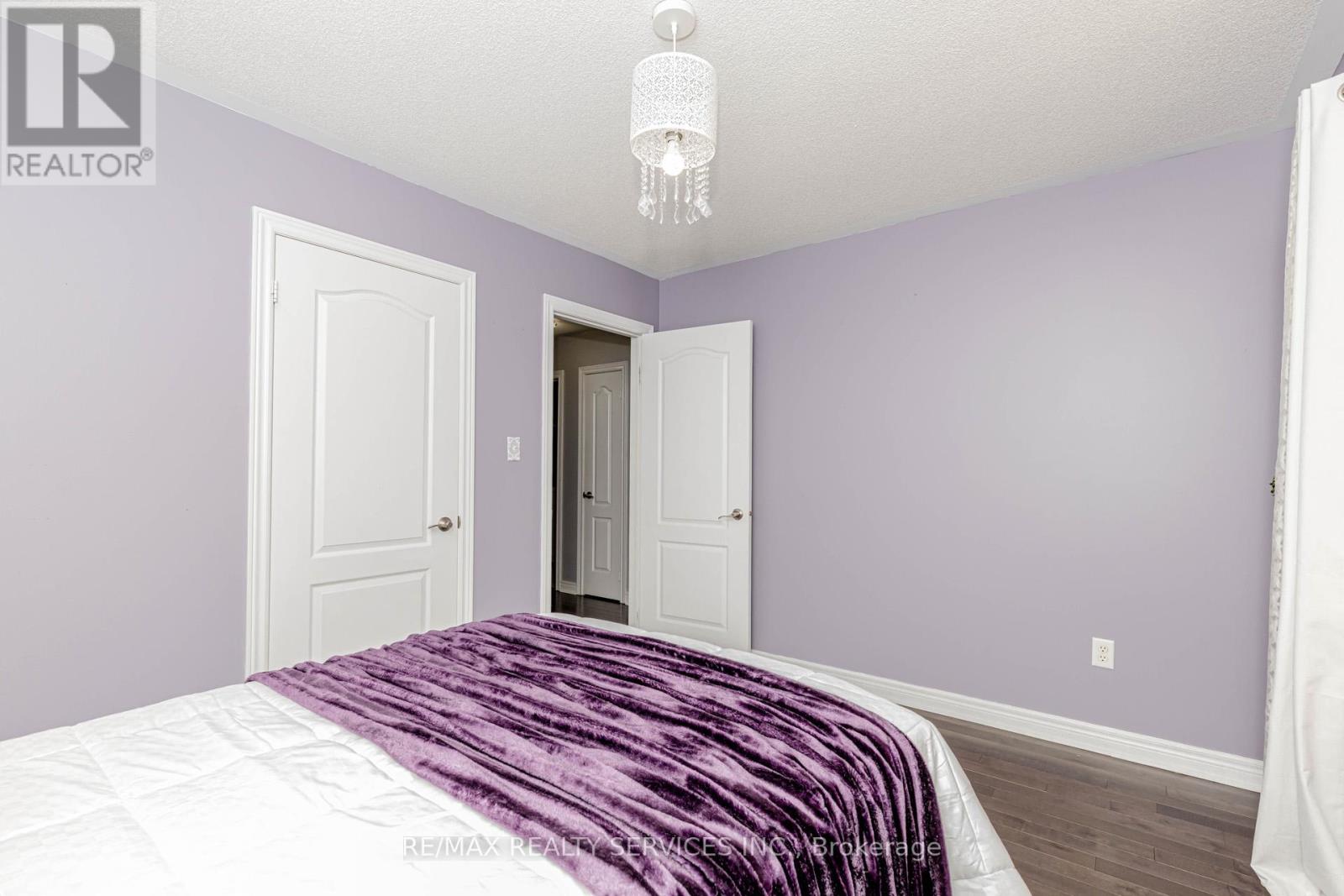 152 Weston Drive, Milton (Sc Scott), Ontario  L9T 0V6 - Photo 32 - W12472549