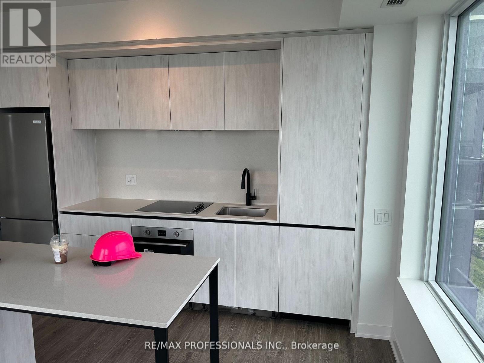 2011 - 2495 Eglinton Avenue W, Mississauga, Ontario  L5M 2V8 - Photo 6 - W12472555