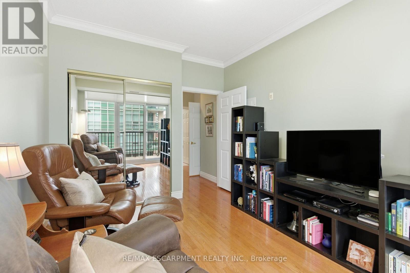512 - 399 Elizabeth Street, Burlington, Ontario  L7R 0A4 - Photo 38 - W12472578
