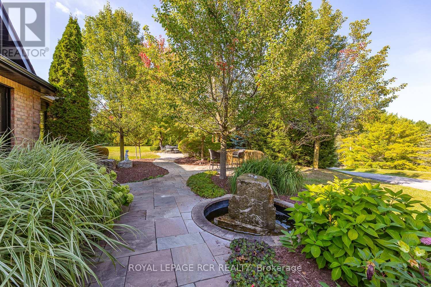 36 Matson Drive, Caledon (Palgrave), Ontario  L7E 0A9 - Photo 8 - W12472584