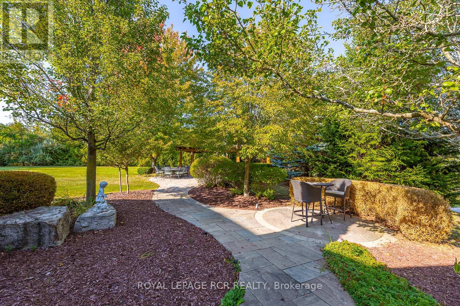 36 Matson Drive, Caledon (Palgrave), Ontario  L7E 0A9 - Photo 9 - W12472584