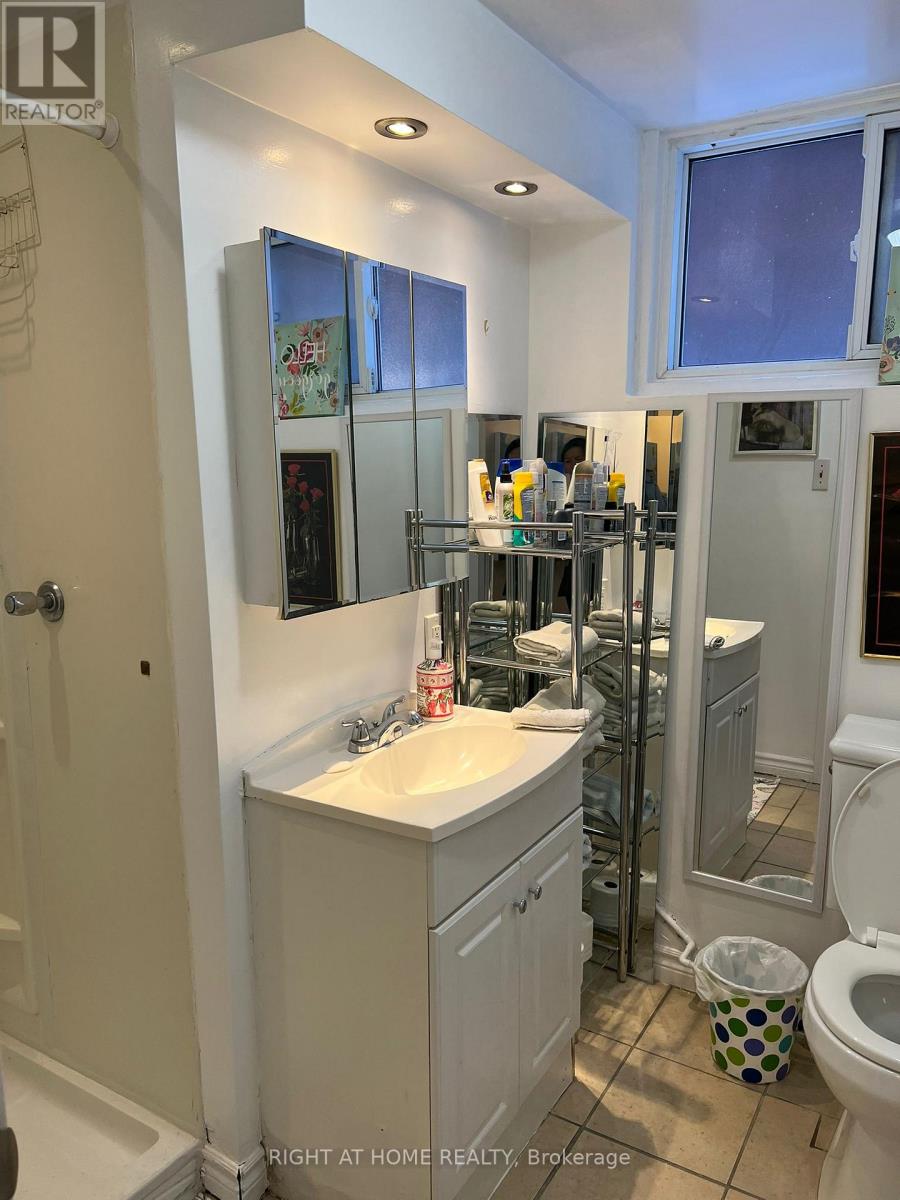 Lower - 12 Bolingbroke Road, Toronto, Ontario  M6B 3L6 - Photo 11 - W12472605