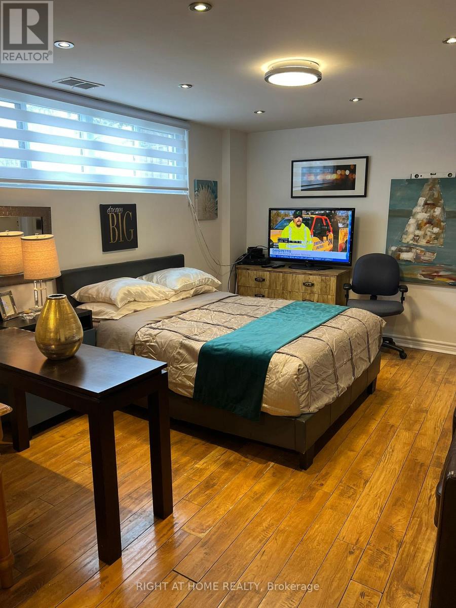 Lower - 12 Bolingbroke Road, Toronto, Ontario  M6B 3L6 - Photo 5 - W12472605