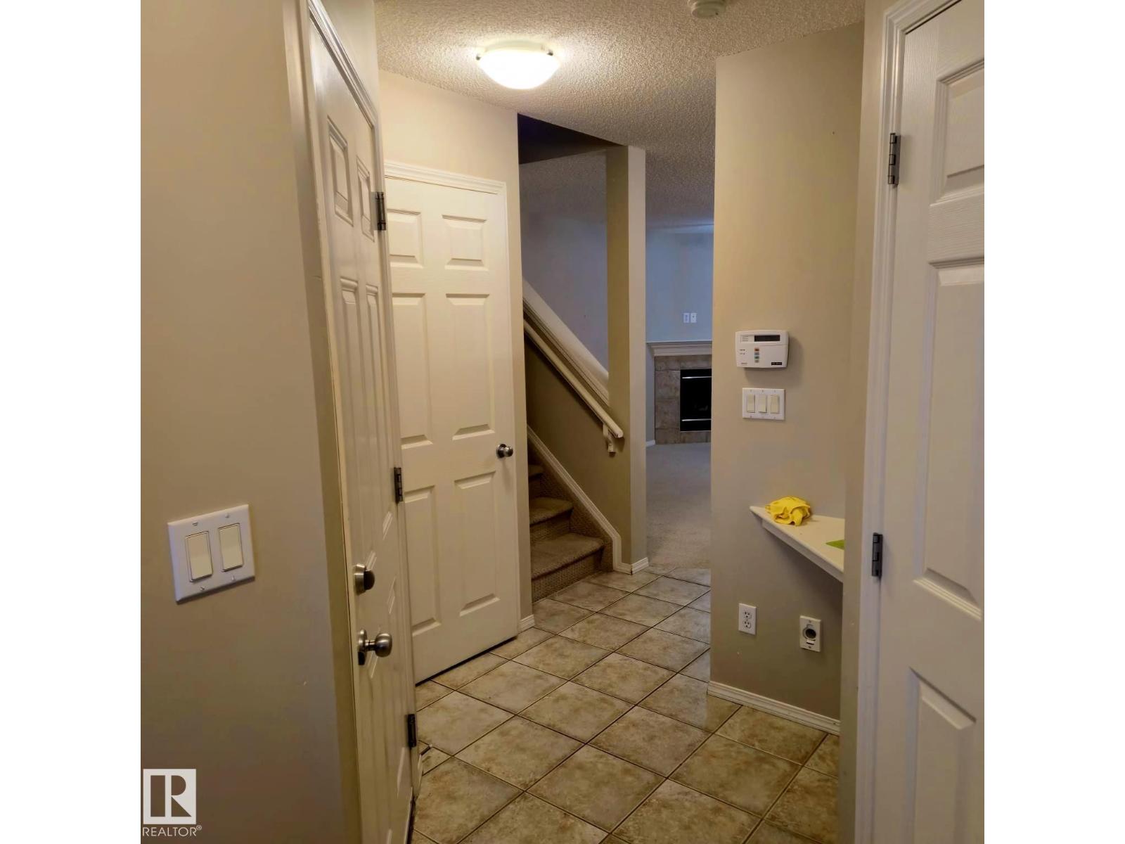 #20 120 Magrath Rd Nw, Edmonton, Alberta  T6R 0C6 - Photo 2 - E4462849