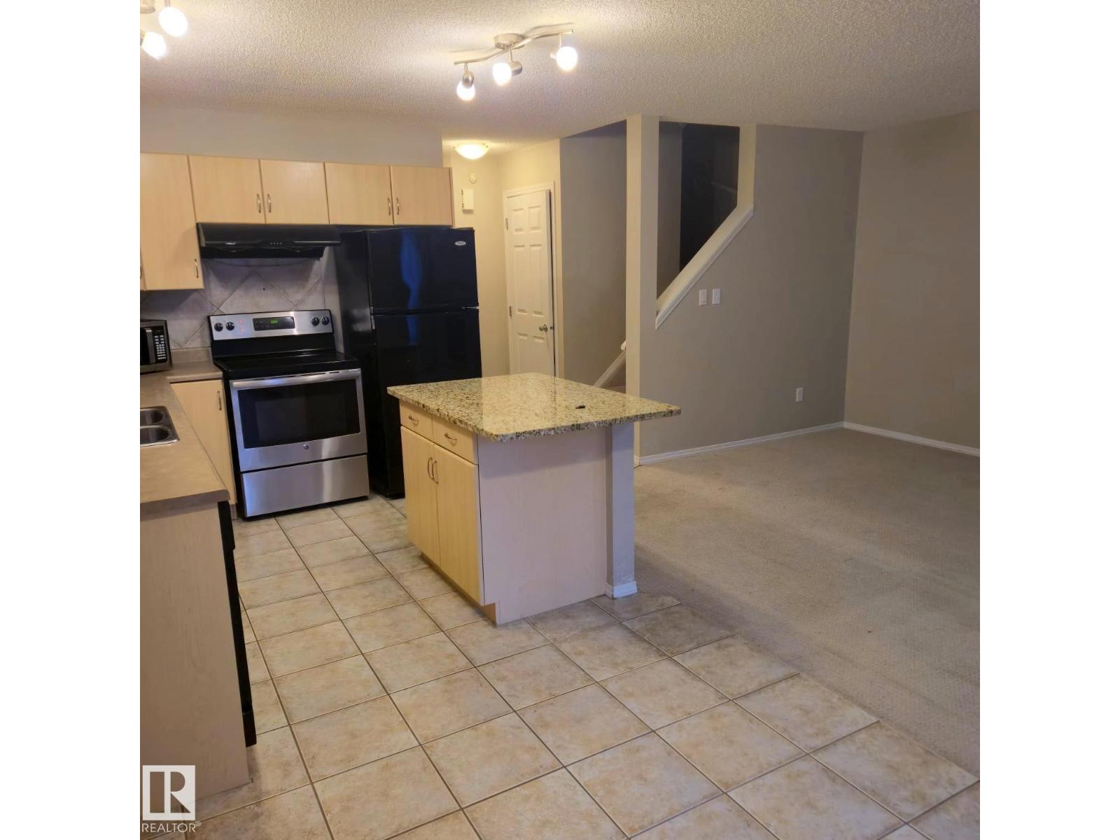 #20 120 Magrath Rd Nw, Edmonton, Alberta  T6R 0C6 - Photo 3 - E4462849
