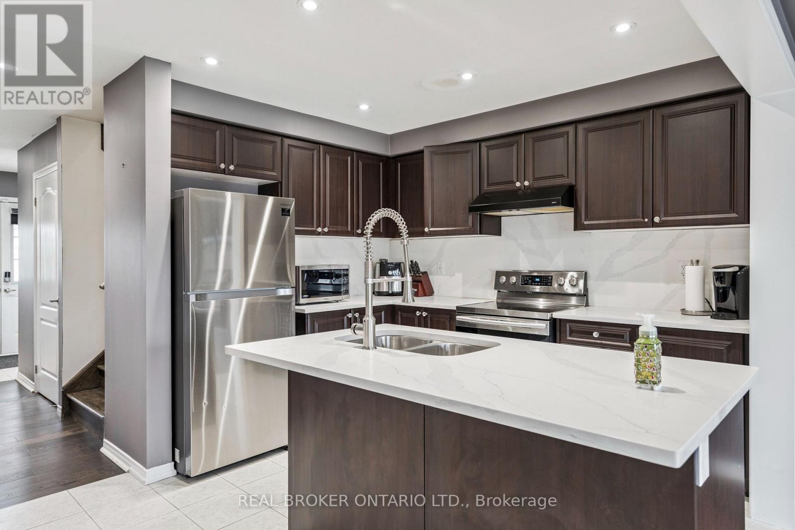 14 Legacy Lane, Thorold (Hurricane/merrittville), Ontario  L3B 0G7 - Photo 11 - X12472610