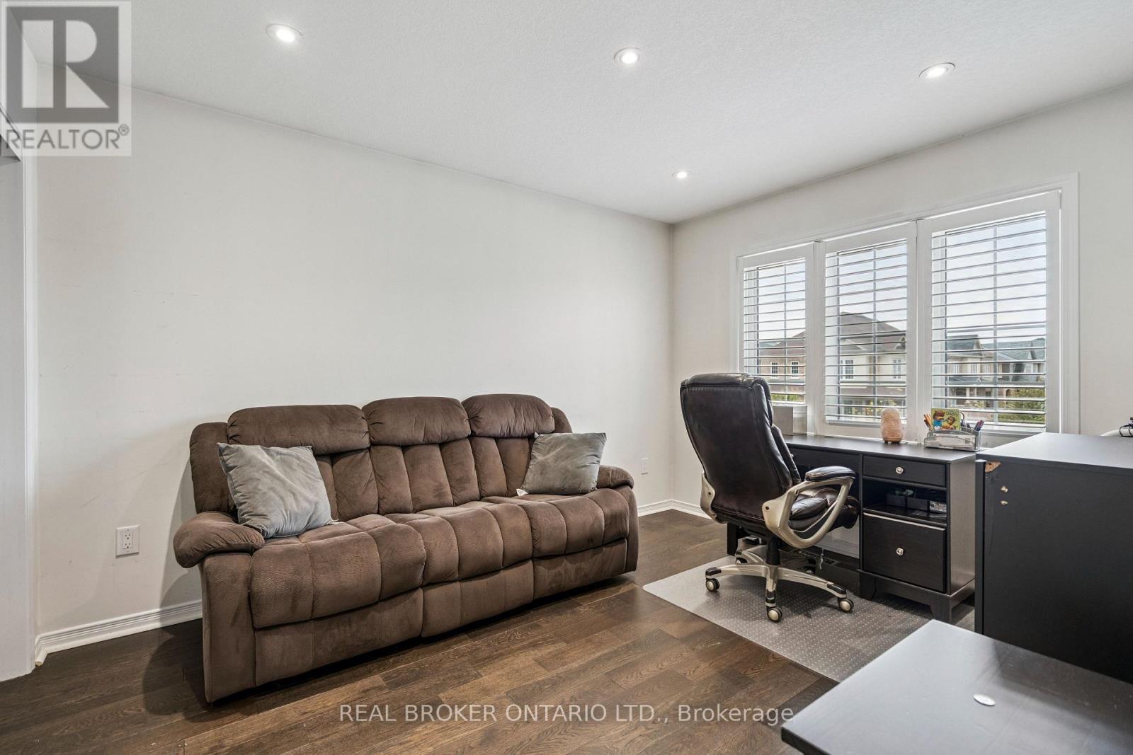 14 Legacy Lane, Thorold (Hurricane/merrittville), Ontario  L3B 0G7 - Photo 16 - X12472610
