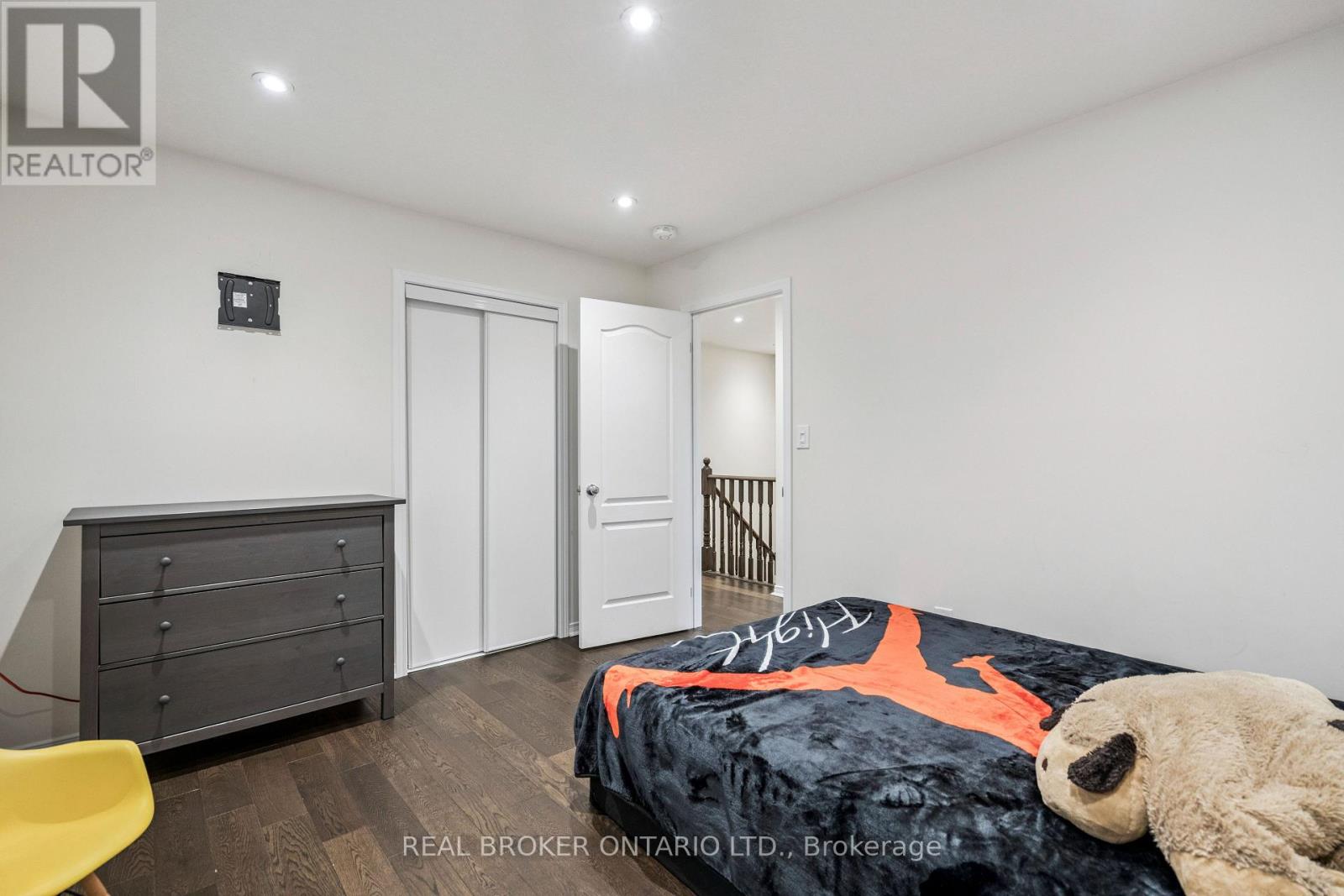 14 Legacy Lane, Thorold (Hurricane/merrittville), Ontario  L3B 0G7 - Photo 19 - X12472610