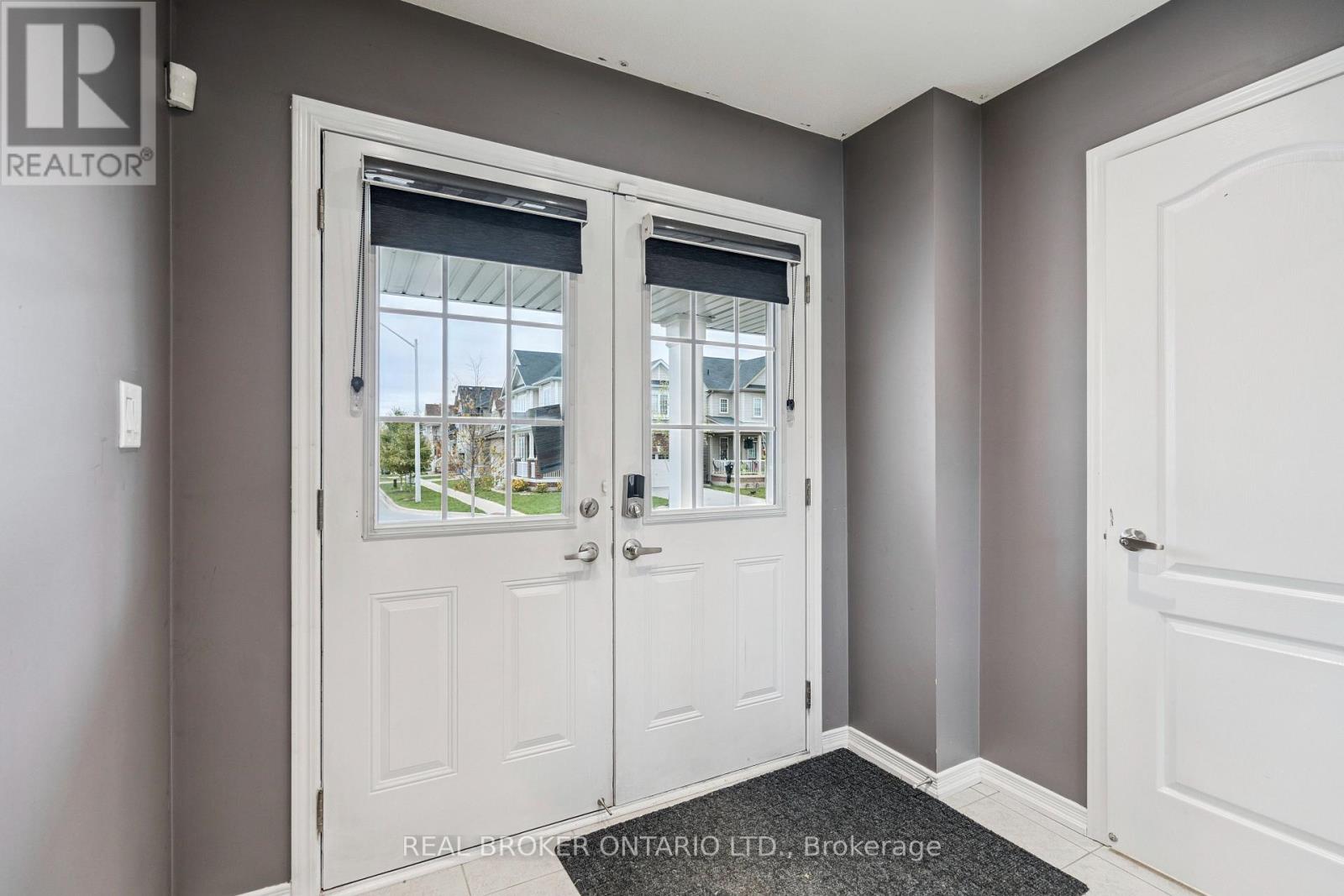 14 Legacy Lane, Thorold (Hurricane/merrittville), Ontario  L3B 0G7 - Photo 4 - X12472610