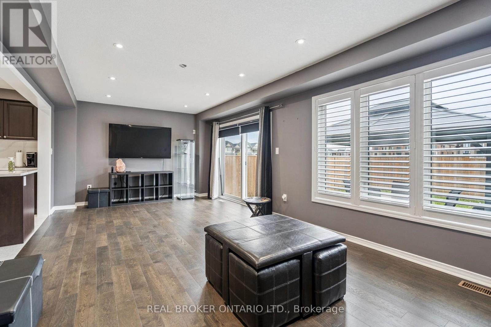 14 Legacy Lane, Thorold (Hurricane/merrittville), Ontario  L3B 0G7 - Photo 6 - X12472610