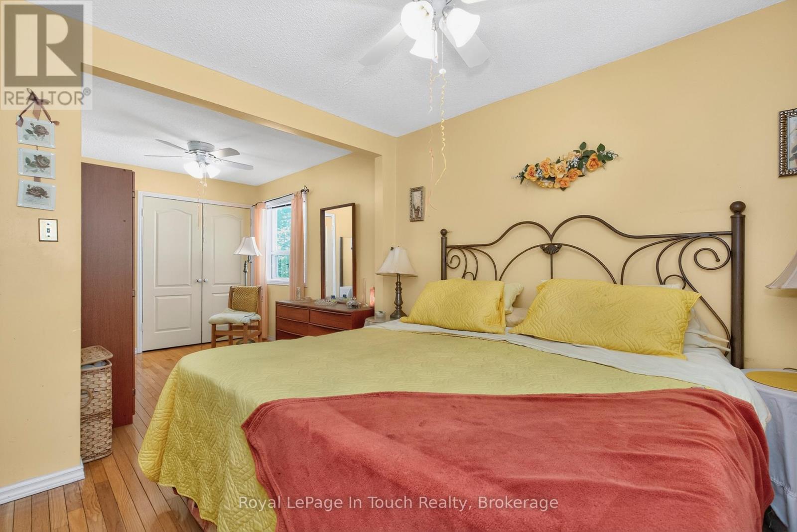 23 Caribbean Drive, Wasaga Beach, Ontario  L9Z 2W3 - Photo 15 - S12472674