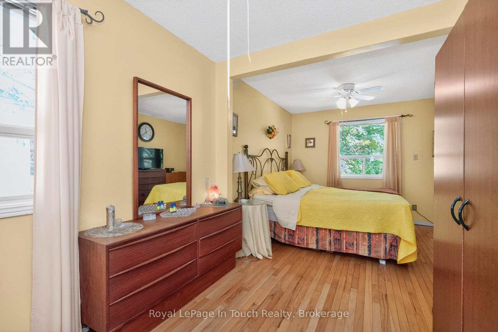 23 Caribbean Drive, Wasaga Beach, Ontario  L9Z 2W3 - Photo 17 - S12472674