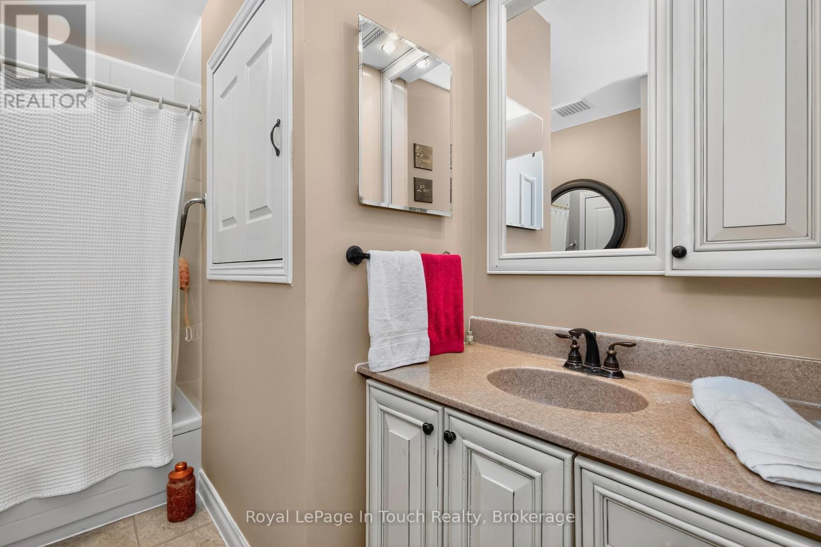 23 Caribbean Drive, Wasaga Beach, Ontario  L9Z 2W3 - Photo 22 - S12472674