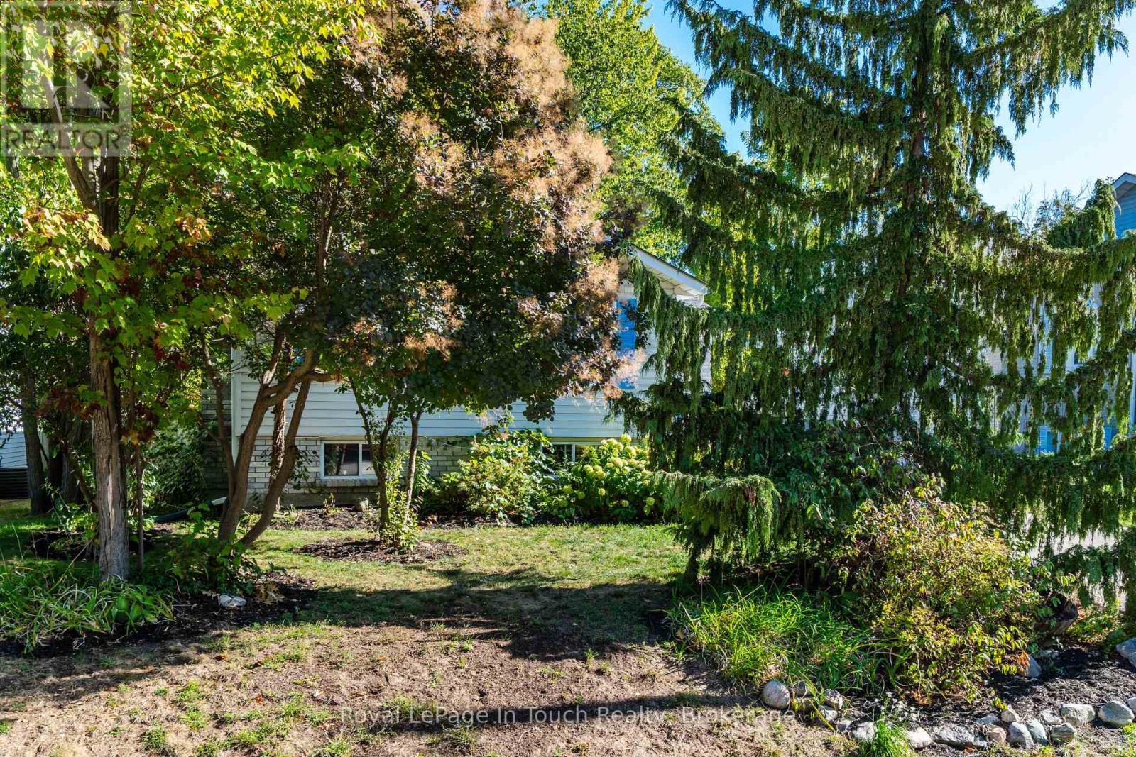 23 Caribbean Drive, Wasaga Beach, Ontario  L9Z 2W3 - Photo 3 - S12472674