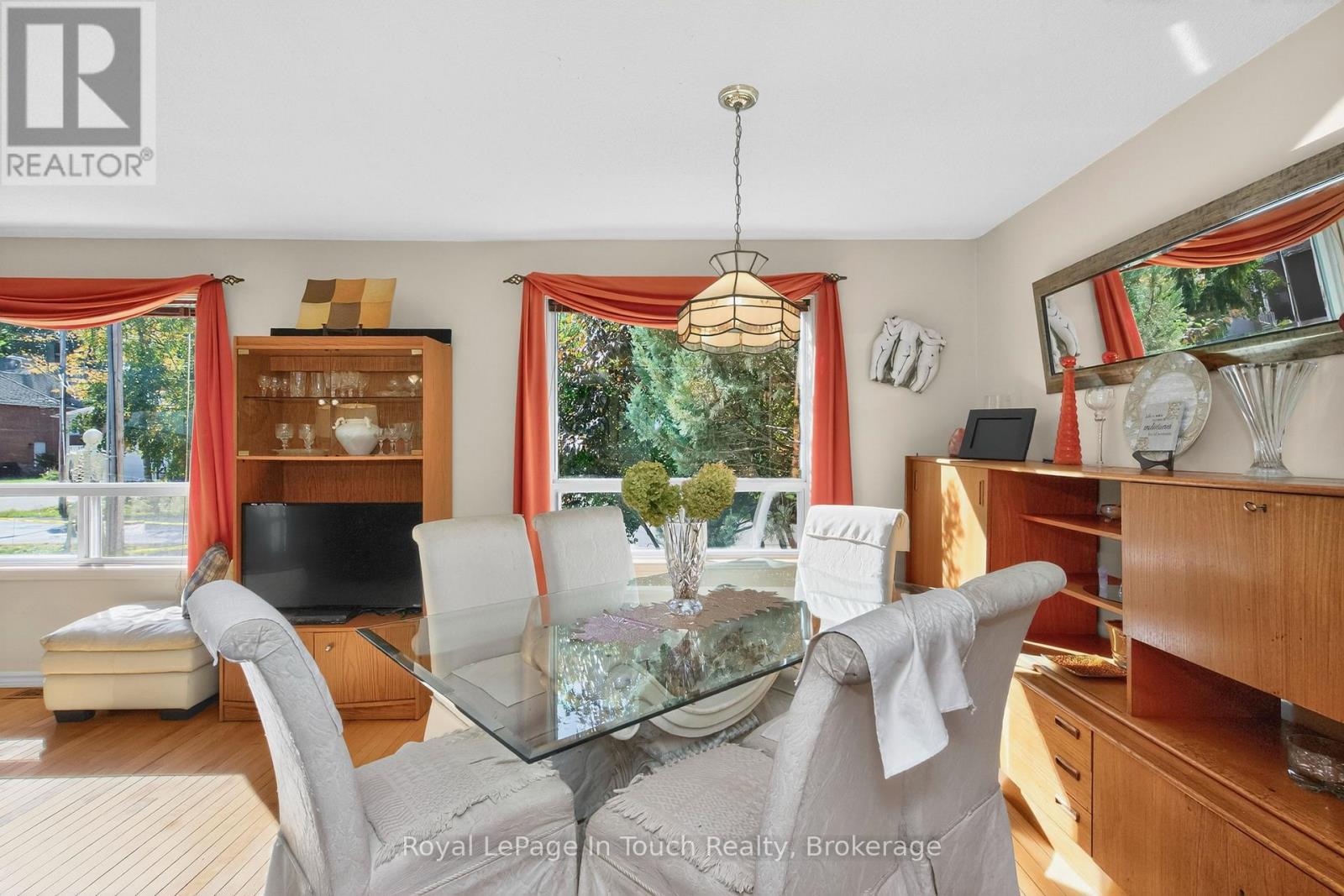 23 Caribbean Drive, Wasaga Beach, Ontario  L9Z 2W3 - Photo 9 - S12472674