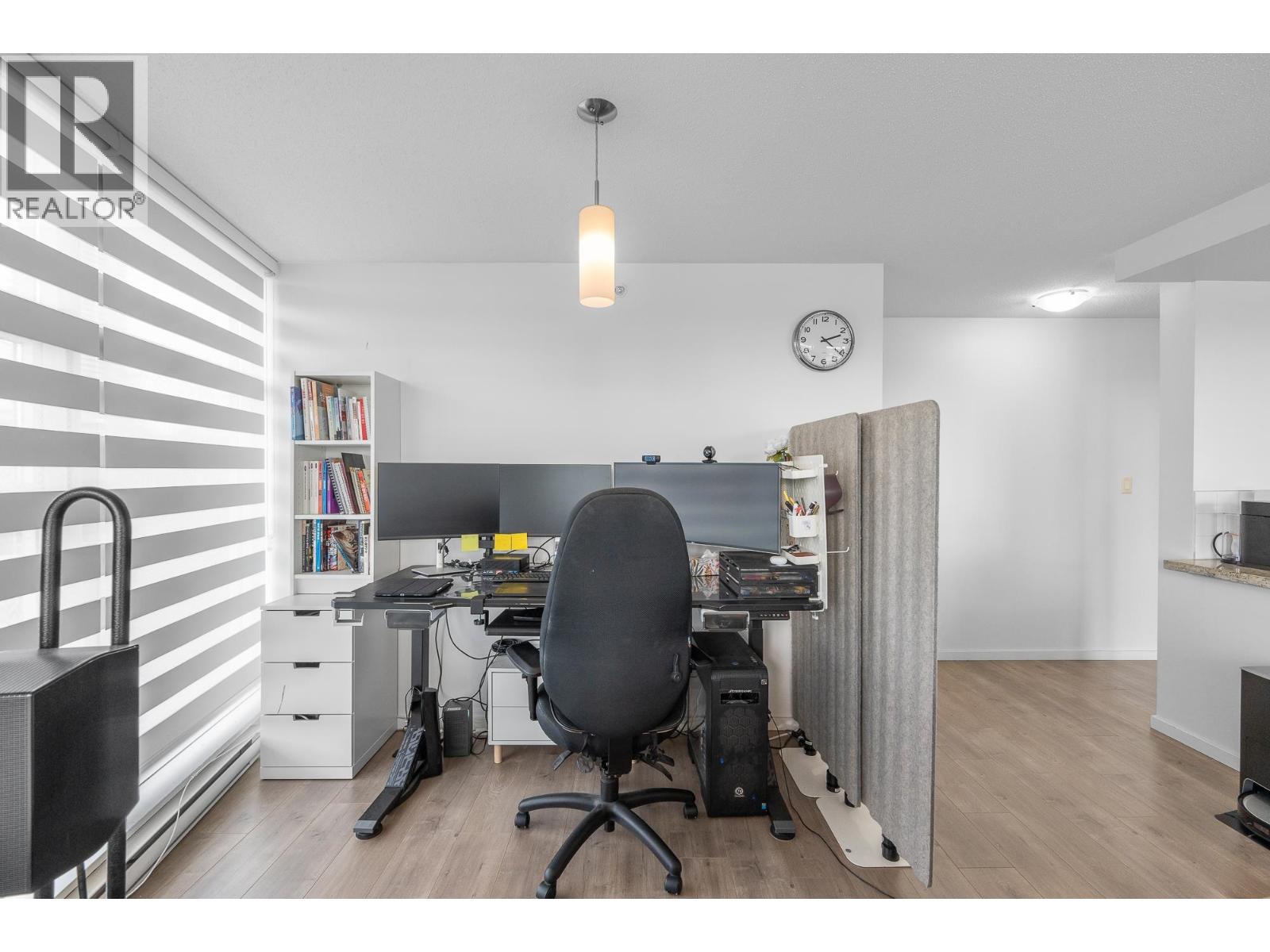 707 2289 Yukon Crescent, Burnaby, British Columbia  V5C 0B2 - Photo 17 - R3060109