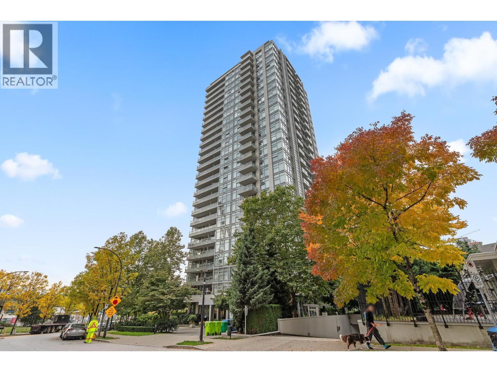 707 2289 Yukon Crescent, Burnaby, British Columbia  V5C 0B2 - Photo 2 - R3060109