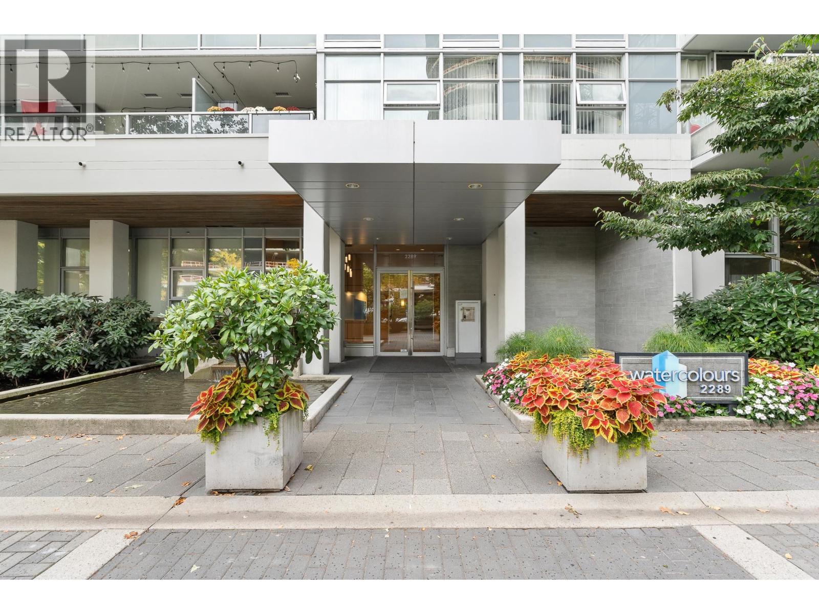 707 2289 Yukon Crescent, Burnaby, British Columbia  V5C 0B2 - Photo 3 - R3060109