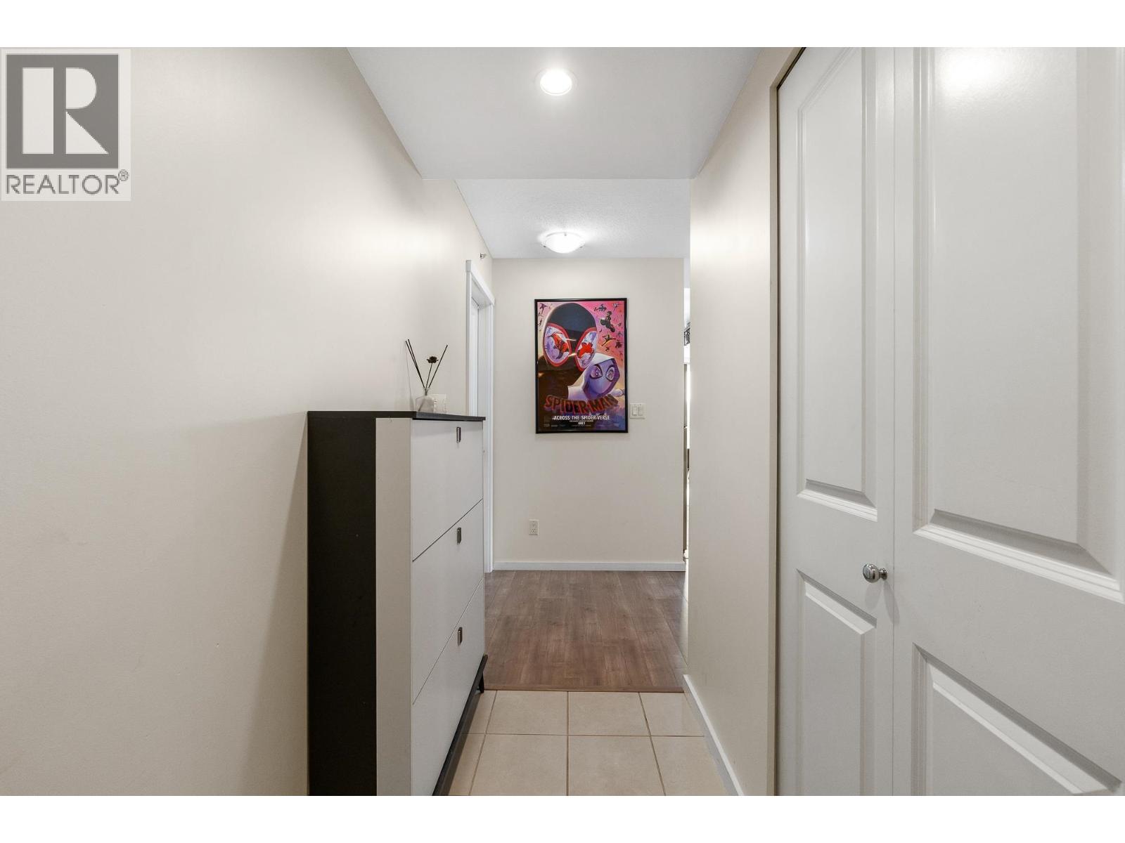 707 2289 Yukon Crescent, Burnaby, British Columbia  V5C 0B2 - Photo 5 - R3060109