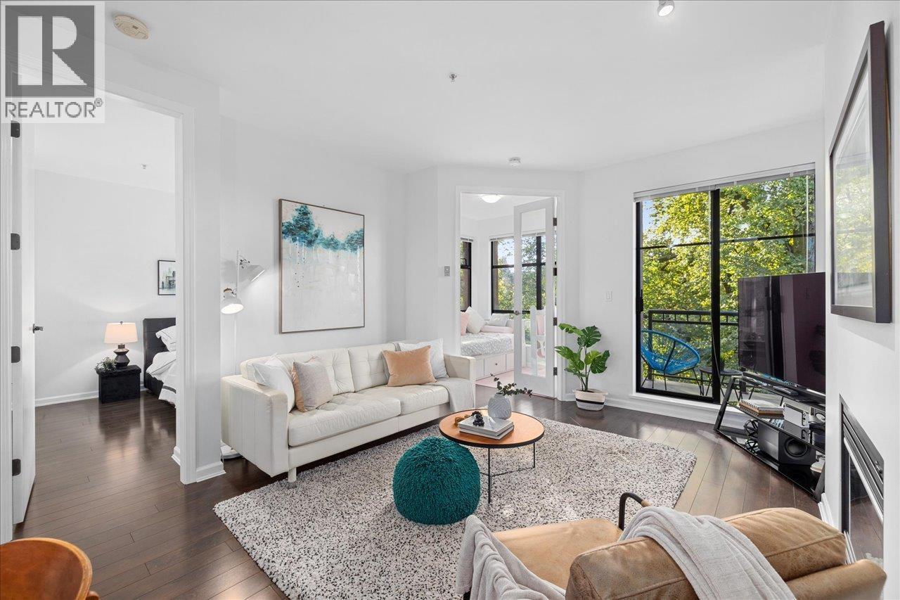 412 2065 W 12TH AVENUE, Vancouver, British Columbia